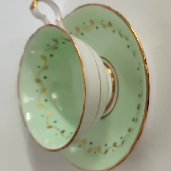 VINTAGE Royal Grafton Fine Bone China Made in England Floral Tea Cup - Picture 7 of 8